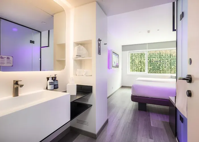 Yotel 호텔 4*