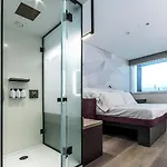 Hotel Yotel 4*