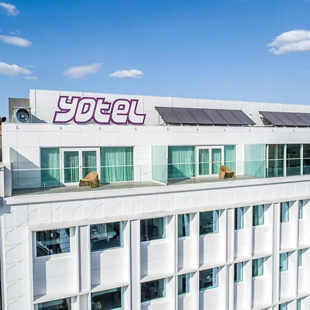 Yotel Porto
