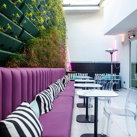 מלון Yotel 4*