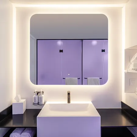 Yotel فندق