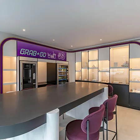 Yotel Porto