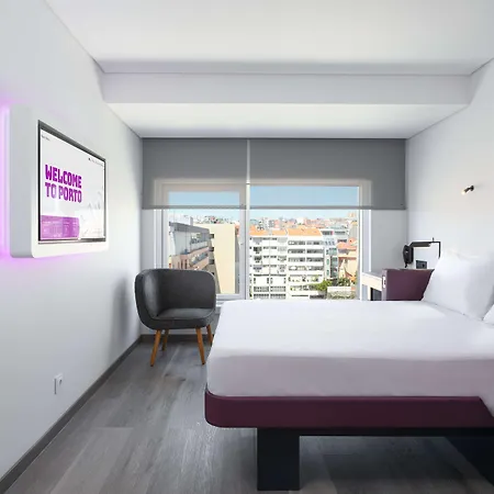 Yotel 4*