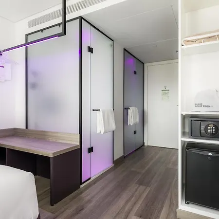 Yotel Отель