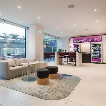 Yotel Отель Порту