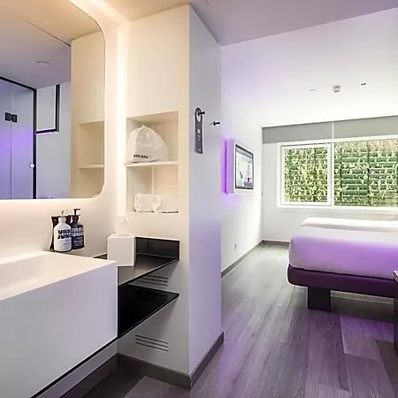 Hotel Yotel 4*