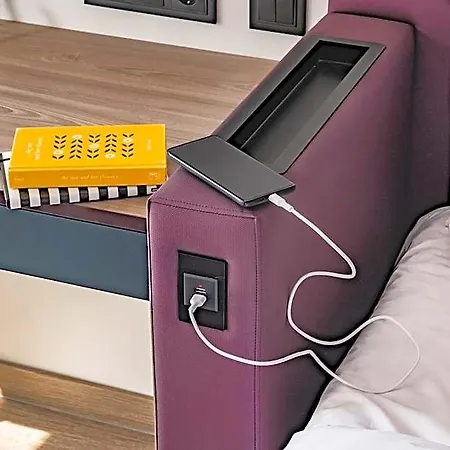 Yotel 4*