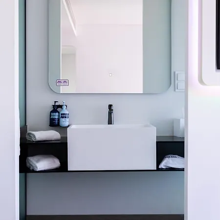 Yotel Отель