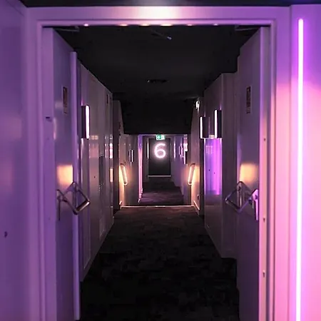 Yotel Hotel 4*