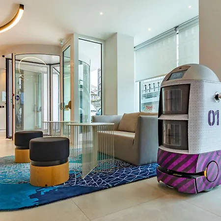 Отель Yotel Порту
