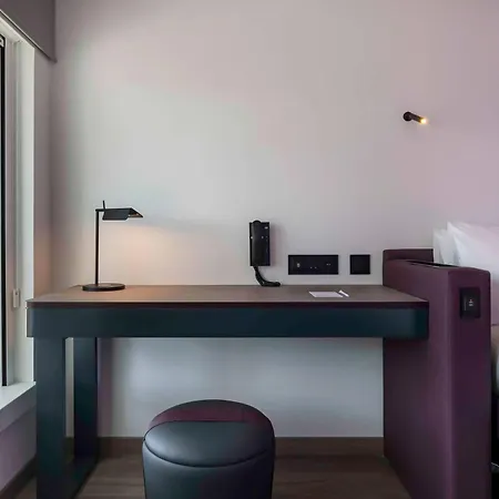 Отель Yotel