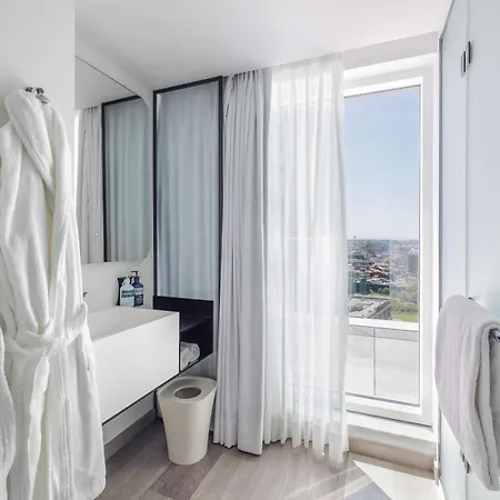 Yotel Отель Порту