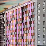 Yotel 4*
