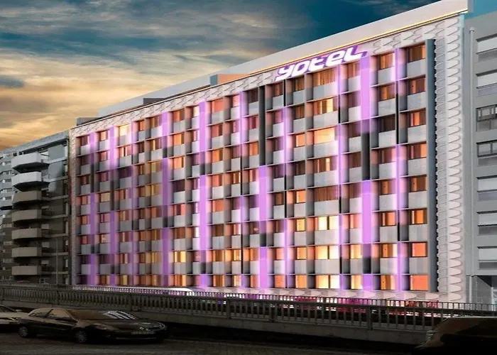 Yotel Hotel 4*