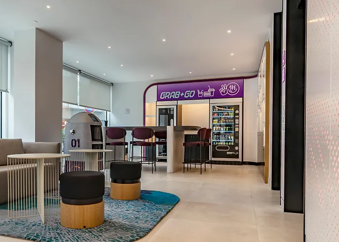 Yotel 4*