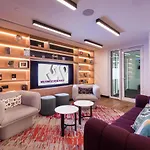 Yotel Отель