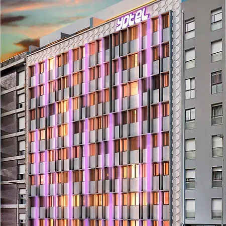 Yotel 4*