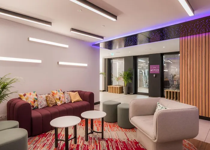 Yotel מלון 4*